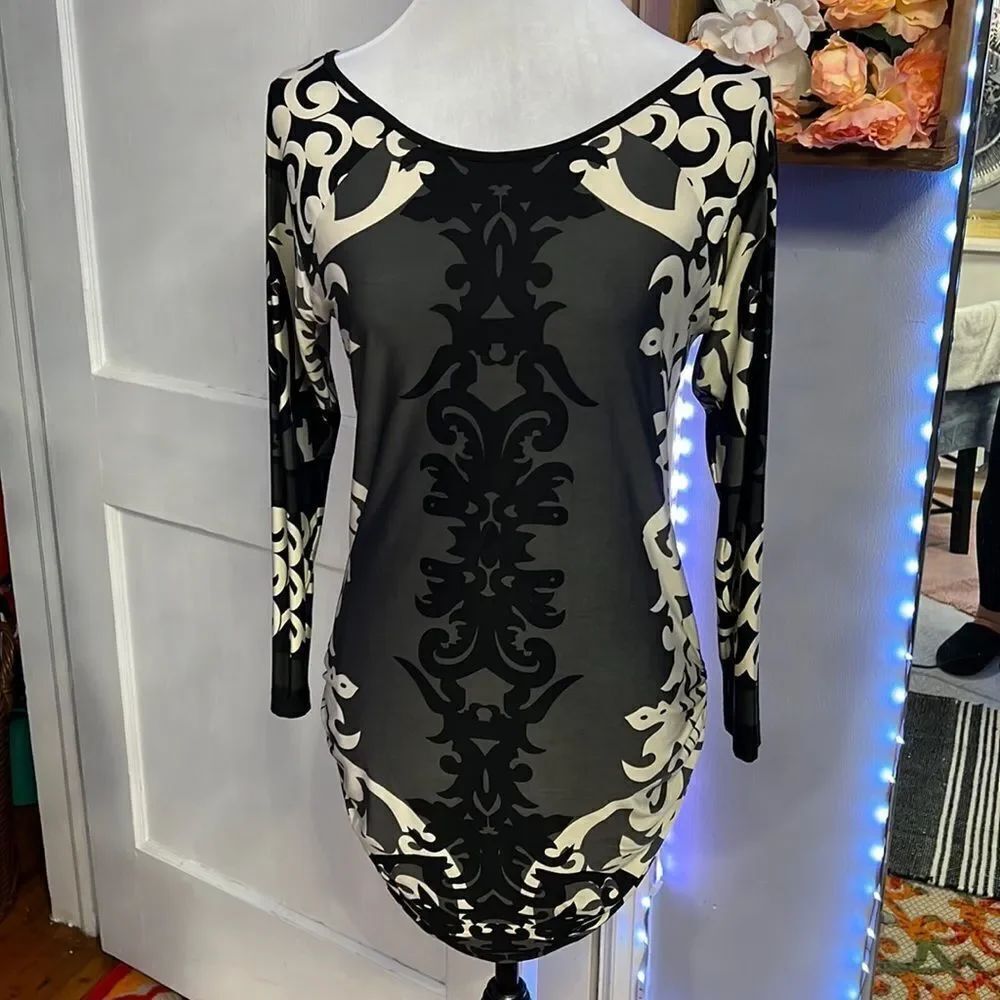 Womens Olian Long Sleeved Tunic Small